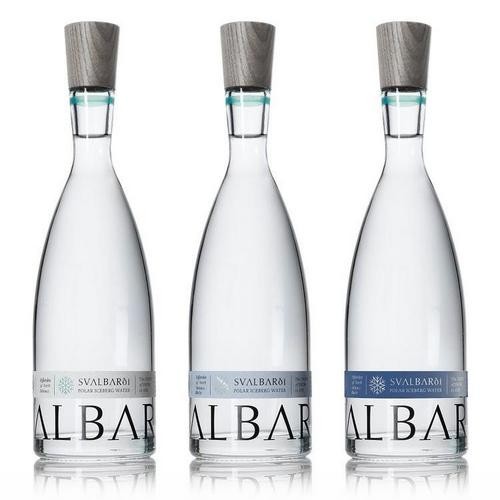 Woda Svalbardi w edycji white oraz blue ice edition (niebieski i granatowy)