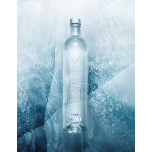 Woda Veen pochodzi ze fińskiego źródła Konisaajo w Laponii