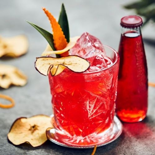 Oryginalny, niepowtarzalny smak Sanbitter Rosso towarzyszy nam juz od ponad 60 lat