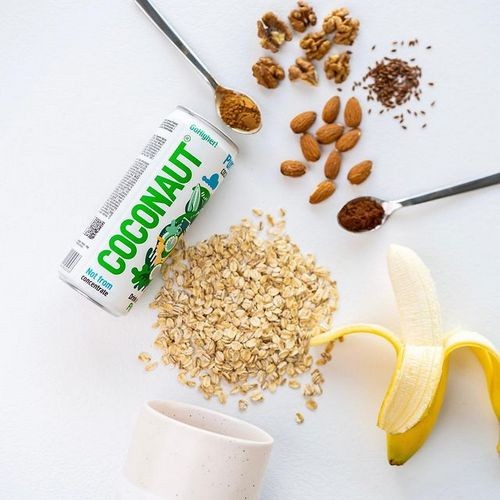 Woda kokosowa to cenne źródło magnezu, potasu, wapnia, fosforu i witamin B2, B3, B5, B6 oraz C