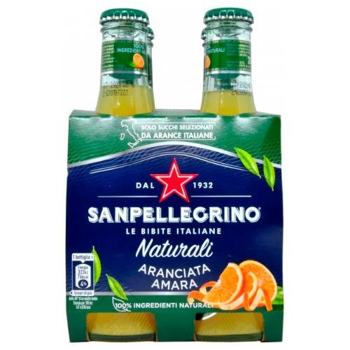 W paczce znajdują się 4 butelki, a w zgrzewce jest 6 czteropaków napoju San Pellegrino Aranciata Amara