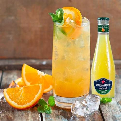 Gorzka nuta na fniszu smakowym Aranciata Amara decyduje o jego wytrawności. Doskonale sprawdzi się jako bezalkoholowy aperitif, a także jako przełamanie słodkiego deseru.