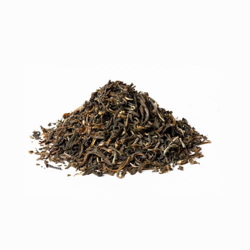 Zielona herbata używana do produkcji zielonego jaśminu jest uprawiana w pagórkowatym regionie Fujian, prowincji na południowo-wschodnim wybrzeżu Chin i najważniejszym regionie uprawy herbaty w kraju.