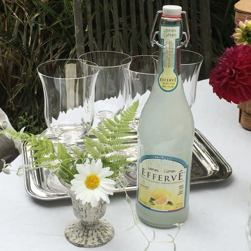 Efferve Lemon to wyśmienita francuska lemoniada, starannie przygotowana we Francji, według tradycyjnej receptury przekazywanej z pokolenia na pokolenie.