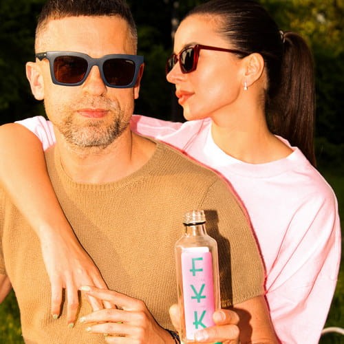 Forever Young Kombucha wykonana jest z naturalnych składników, nie jest filtrowana i jest wyjątkowa w smaku.