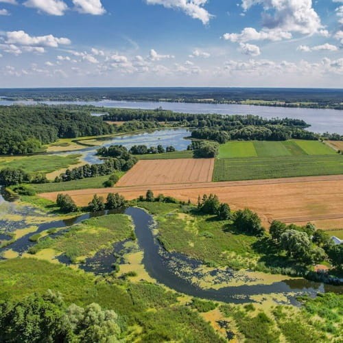 Mazowszanka to naturalna woda mineralna pochodząca z Mazowsza, wyróżniająca się unikatowym składem mineralnym.