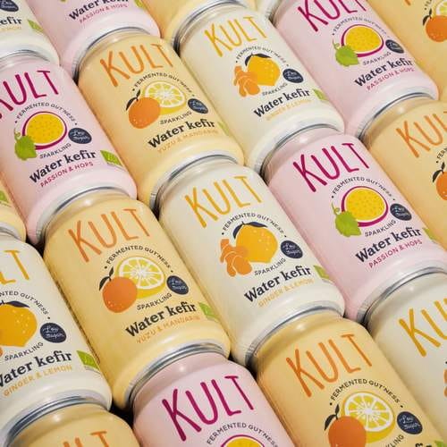 Kefir wodny to również napój keto, przyjazny dla wegan oraz nie zawiera w sobie glutenu.