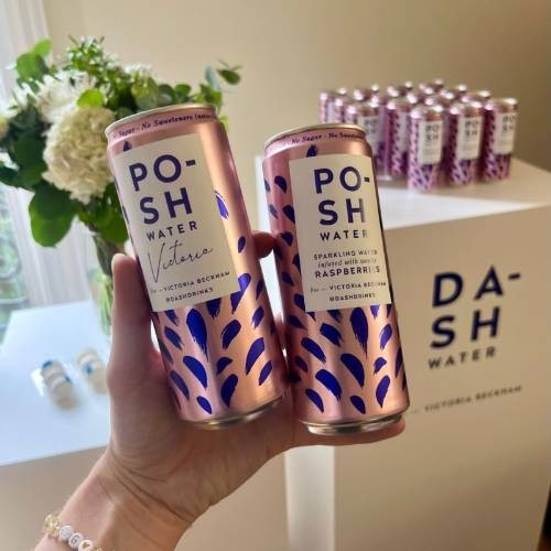 Dash Water pojawił się jako partner na paryskim pokazie Victorii Beckham we wrześniu 2023 r.