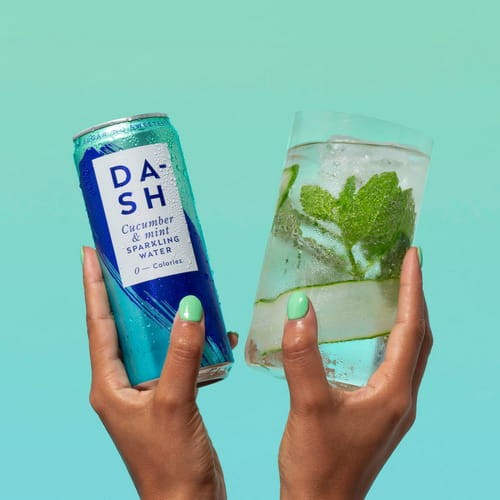 Woda smakowa gazowana DASH Water to całkowicie naturalny, cudownie owocowy akcent.