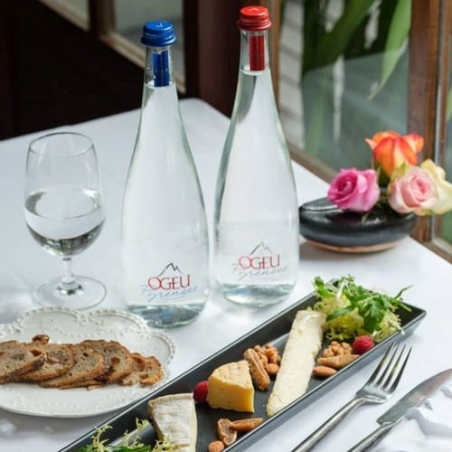 Subtelny, neutralny charakter Ogeu nie dominuje, lecz podkreśla smak wykwintnych potraw i win