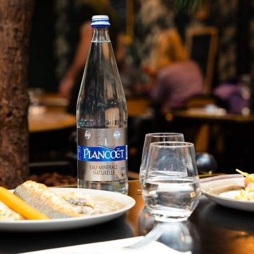 Plancoët to woda, która jest synonimem swojego regionu pochodzenia – Bretanii.