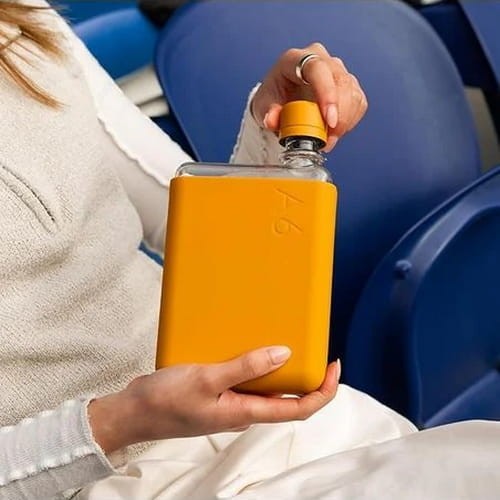 Memobottle to stylowe i ekologiczne rozwiązanie zaprojektowane tak, aby idealnie wpasować się w Twoje codzienne życie.