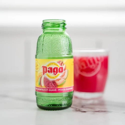 Pago Dragonfruit & Gujawa to intensywnie owocowy nektar o wyrazistym, egzotycznym charakterze – zachwyca soczystym, różowym kolorem, aksamitną konsystencją oraz niepowtarzalnym smakiem i aromatem tropikalnych owoców.
