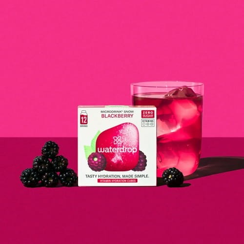 Waterdrop Microdrink Blackberry to bezcukrowy microdrink o owocowym smaku jeżyny, jagody i jabłka, wzbogacony o witaminy i naturalne ekstrakty.
