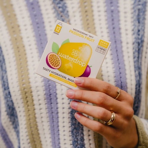 Waterdrop Microdrink Sky Pineberry Passion Fruit to bezcukrowy microdrink o tropikalnym smaku truskawki ananasowej, marakui i opuncji.