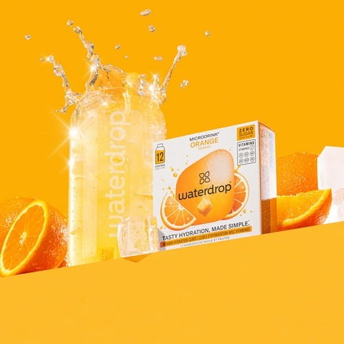 Microdrink Pomarańcz zawiera naturalne ekstrakty owocowe oraz witaminy wspierające codzienne nawodnienie organizmu.
