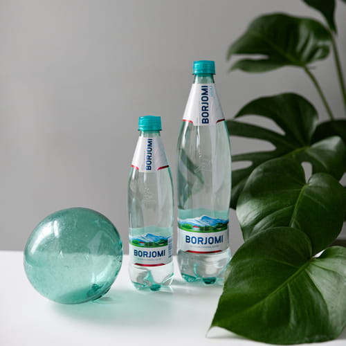 Borjomi to wyjątkowy smak, czystość mikrobiologiczna oraz właściwości wynikające z unikalnego składu chemicznego.