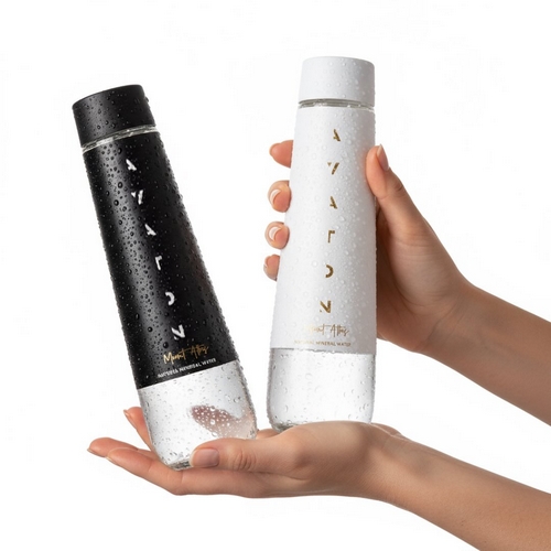Avaton Gazowana 750 ml to grecka woda mineralna premium pochodząca z rejonu góry Athos.