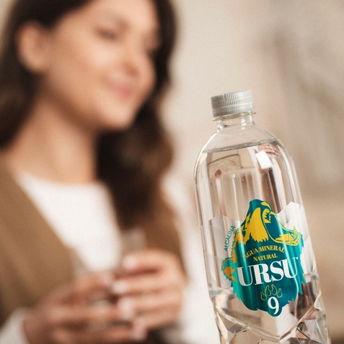 Niska mineralizacja tej wody, 292 mg/l oraz wysokie pH=9, nadają jej niezwykłą lekkość i lekko słodki smak.