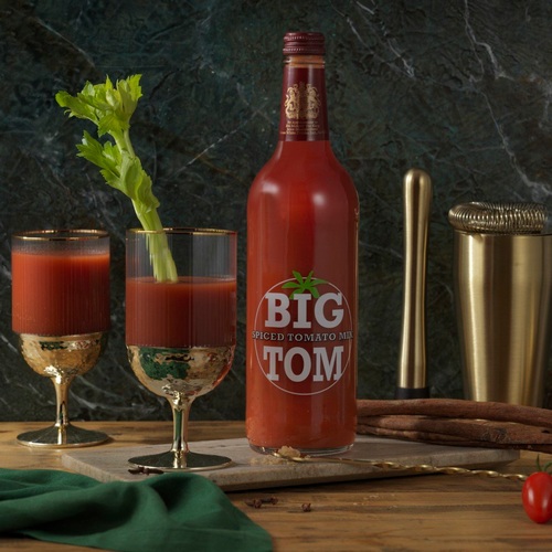 Intensywny, wytrawny smak sprawia, że świetnie pasuje do picia solo oraz jako baza do Bloody Mary.