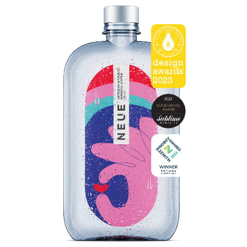 NEUE Water wielokrotnie nagradzana jest za innowacyjny design butelki.