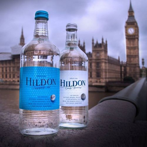 Woda Hildon jest polecana przez somelierów jako świetny dodatek do posiłku i wykwintnego wina