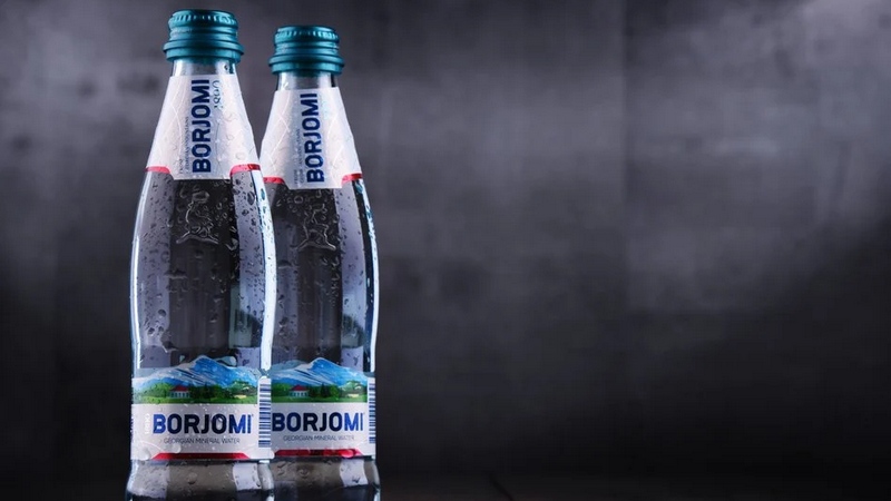 Alternatywy dla wody Borjomi - 5 wyjątkowych wód mineralnych polecanych przez WodaModa